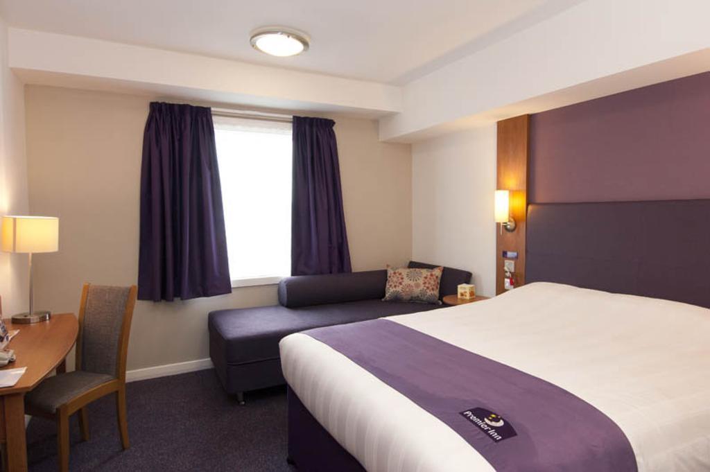 Premier Inn Edinburgh Airport - Newbridge Newbridge  Exterior foto
